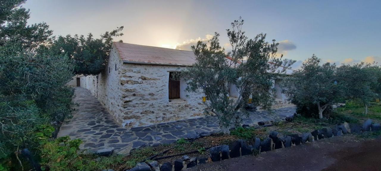Agroturismo La Gayria Тискаманита Экстерьер фото