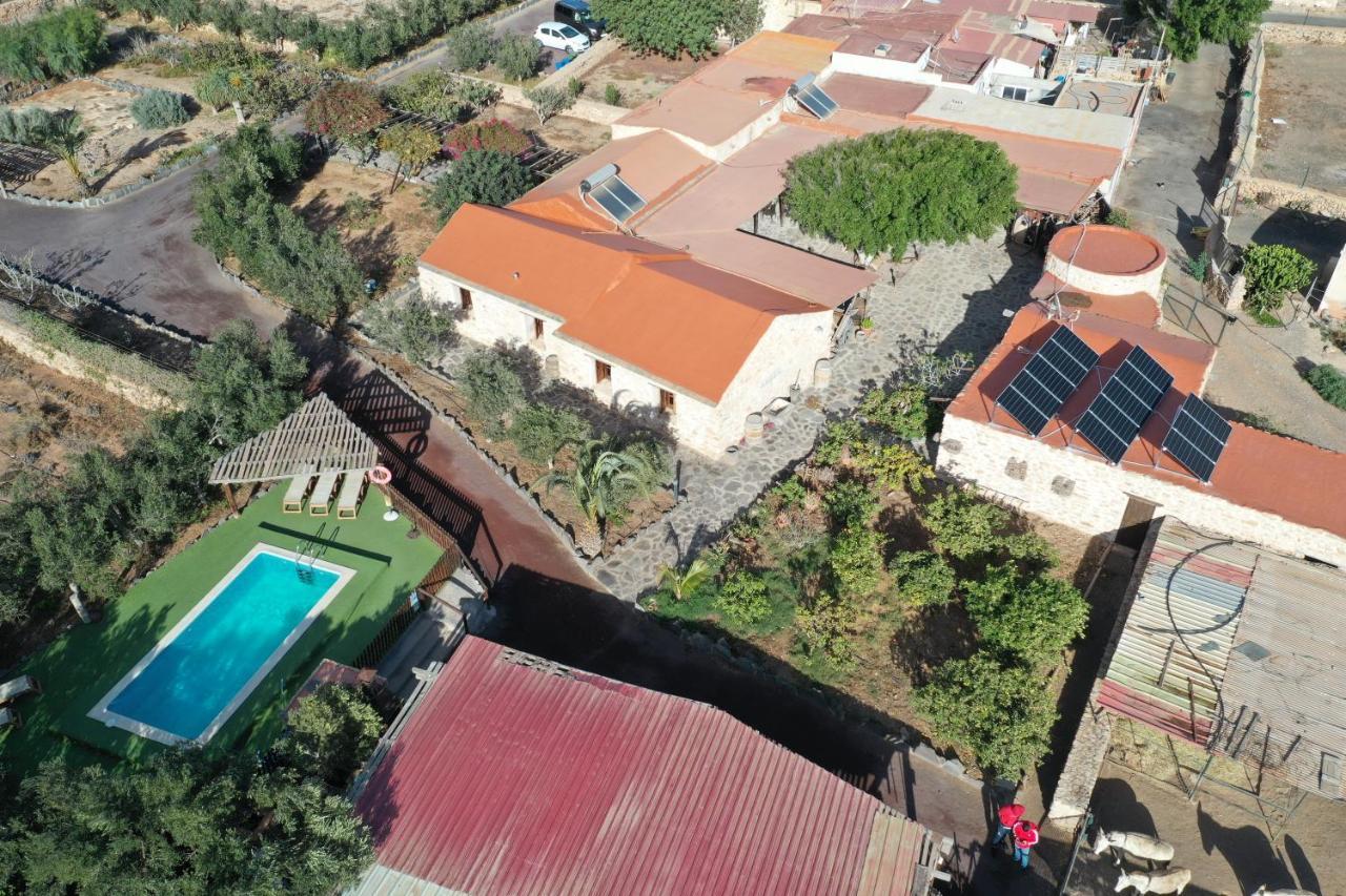 Agroturismo La Gayria Тискаманита Экстерьер фото