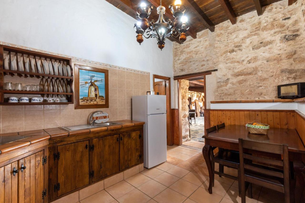 Agroturismo La Gayria Тискаманита Экстерьер фото