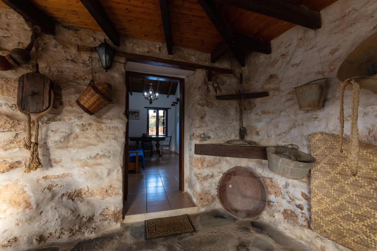 Agroturismo La Gayria Тискаманита Экстерьер фото