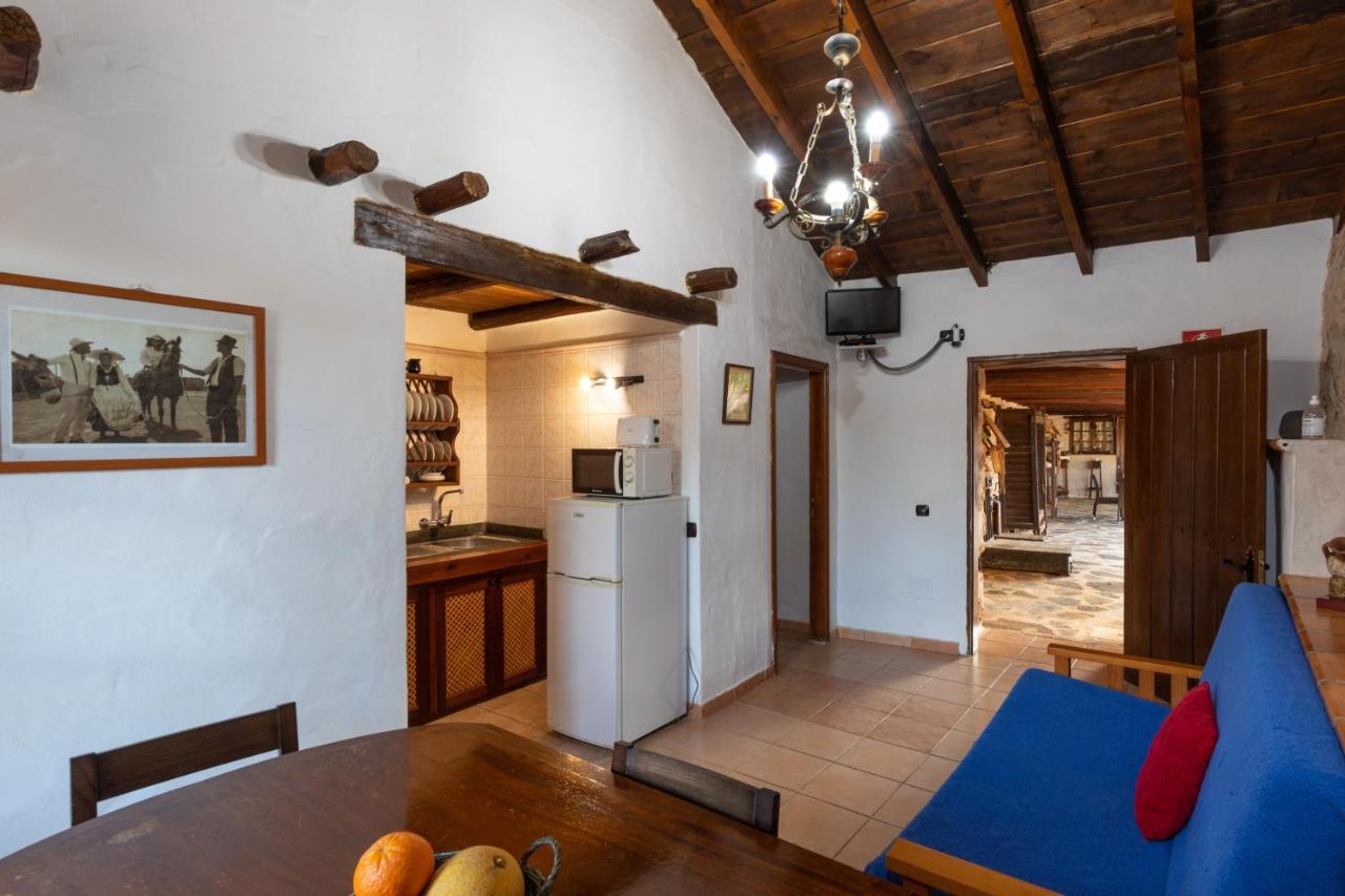 Agroturismo La Gayria Тискаманита Экстерьер фото