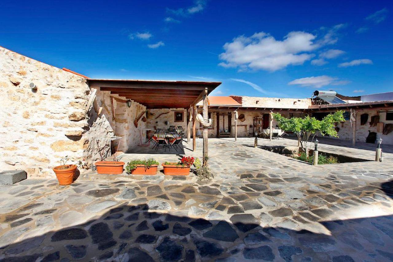 Agroturismo La Gayria Тискаманита Экстерьер фото